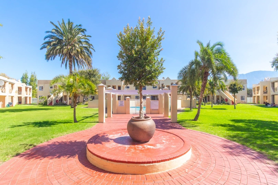To Let 2 Bedroom Property for Rent in Kenilworth Western Cape
